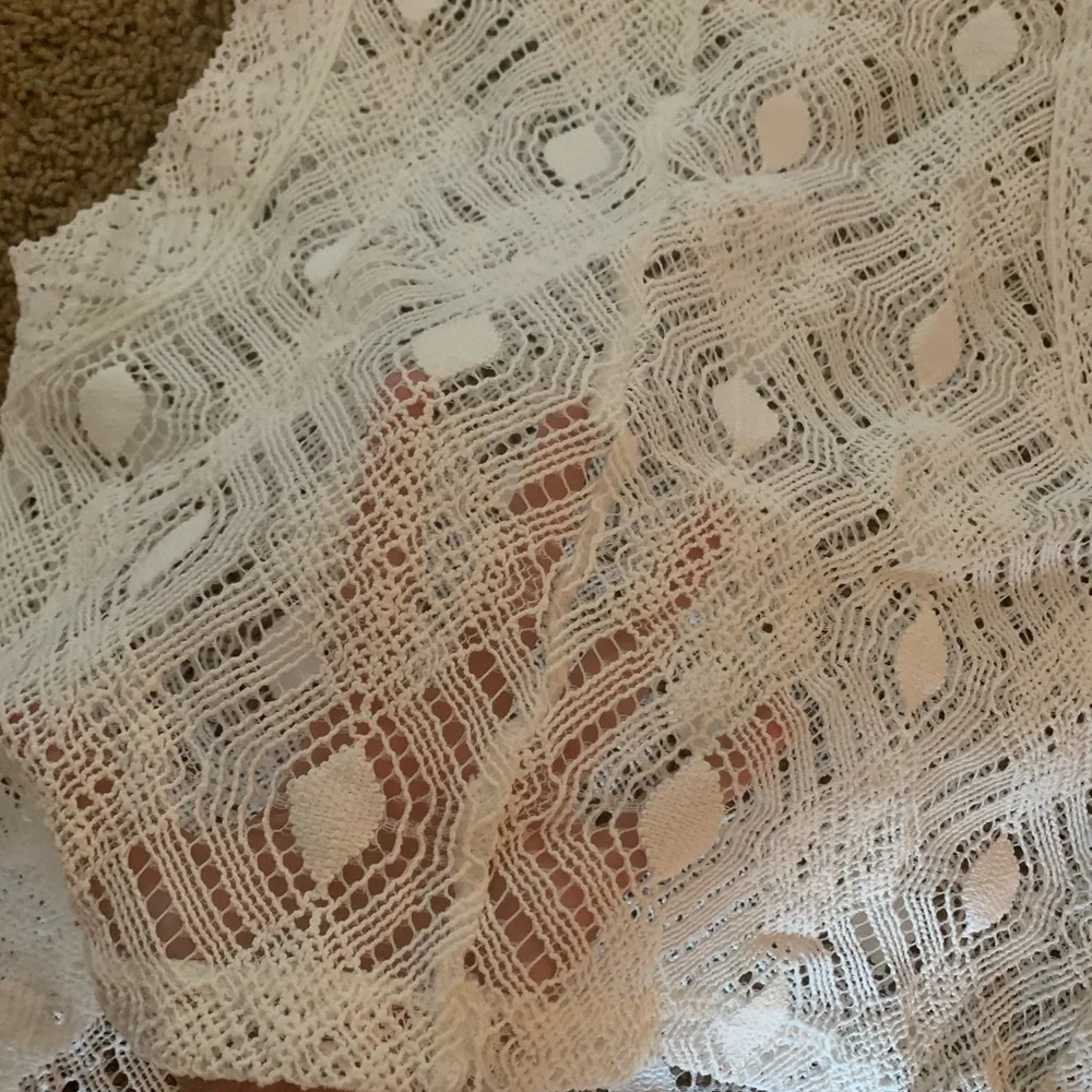 Lace top - Picture 4 of 4
